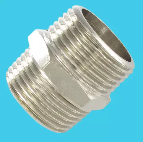 Mamelon mâle/mâle conique laiton nickelé 1/4"