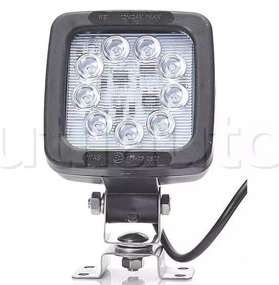 Phare de travail carré 9 LEDS avec interrupteur 12/24 volts
